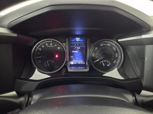 Used 2017 Toyota Tacoma TRD Sport RWD image 15