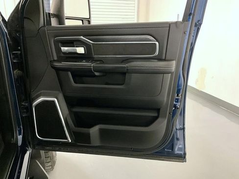 Used 2024 RAM 2500 Laramie w/ Night Edition image 16