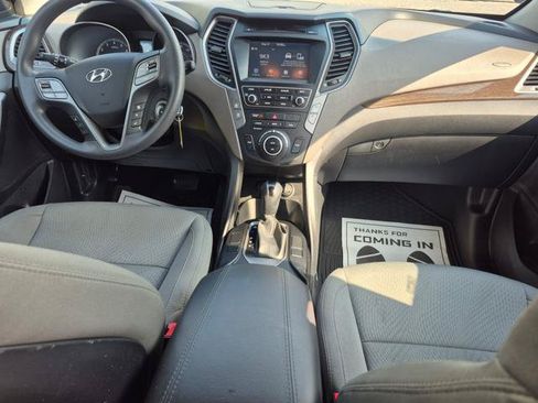 Used 2017 Hyundai Santa Fe Sport FWD image 9