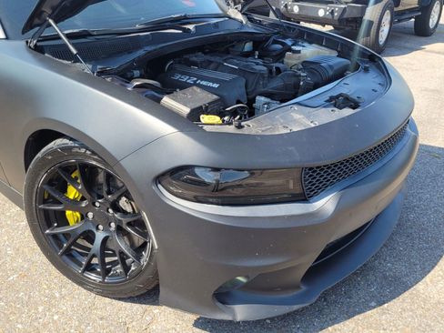 Used 2017 Dodge Charger SRT w/ Harman/Kardon Audio Group image 23