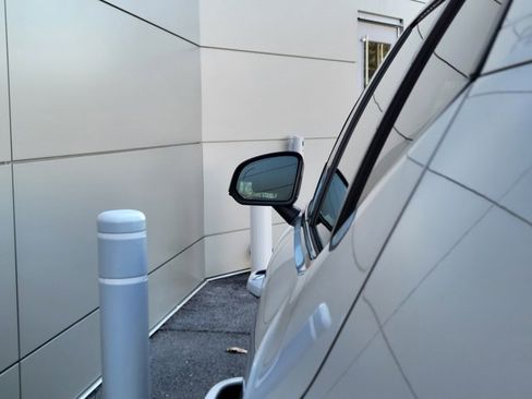 Used 2023 Volvo XC40 Recharge Ultimate image 42