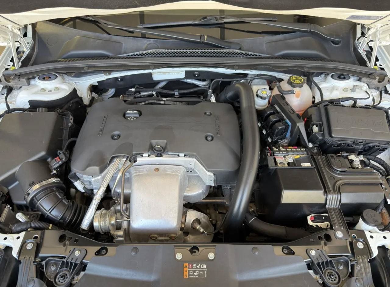Used 2018 Buick Regal Essence w/ Driver Confidence Package #1 AWD/4WD image 16