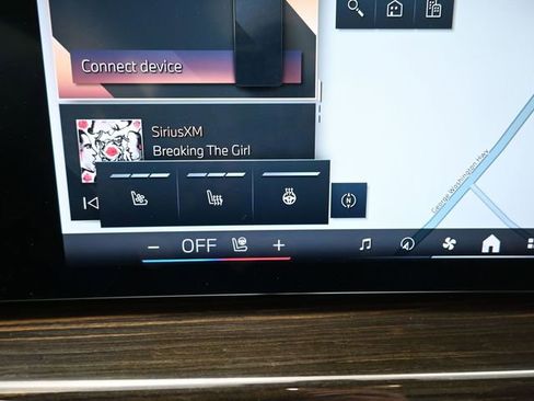 Used 2024 BMW X5 xDrive50e image 24