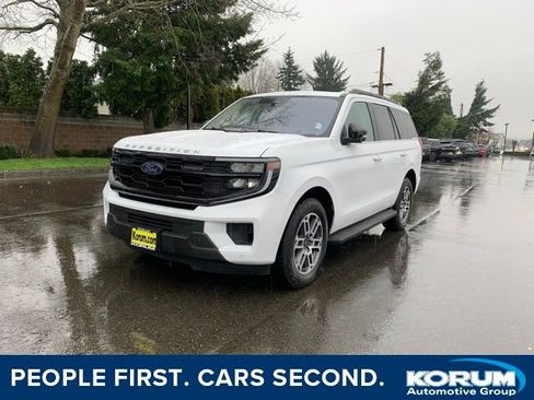 Certified 2025 Ford Expedition Active AWD/4WD image 1
