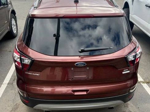 Used 2018 Ford Escape SE FWD image 12