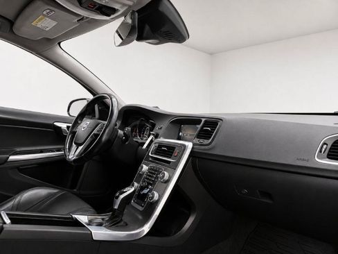 Used 2016 Volvo V60 T5 Cross Country AWD/4WD image 37