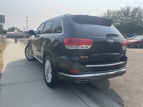 Used 2017 Jeep Grand Cherokee Summit w/ Skid Plate Group AWD/4WD image 8