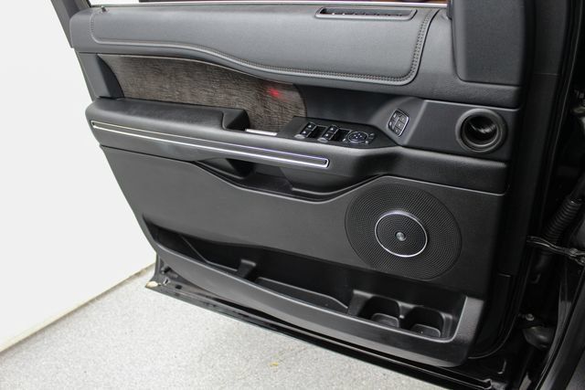 Used 2019 Ford Expedition Limited w/ Equipment Group 302A AWD/4WD image 14
