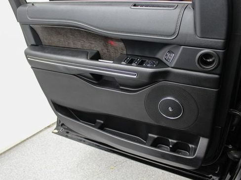 Used 2019 Ford Expedition Limited w/ Equipment Group 302A AWD/4WD image 14