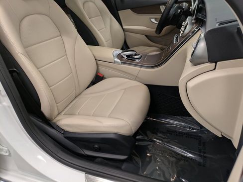 Used 2020 Mercedes-Benz C 300 4MATIC Sedan image 28