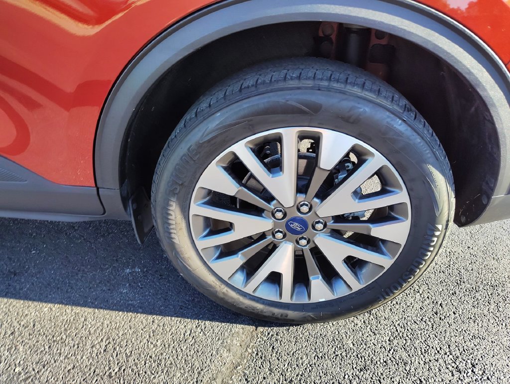 Used 2020 Ford Escape Titanium AWD/4WD image 8