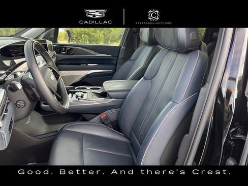 Certified 2025 Cadillac Escalade IQ Luxury 2 w/ LPO, Premium Carpet Package AWD/4WD image 31