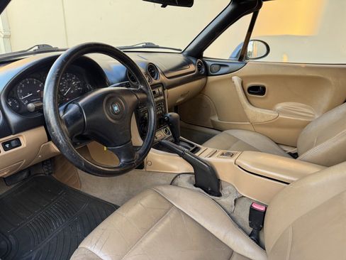 Used 1999 MAZDA MX-5 Miata image 9