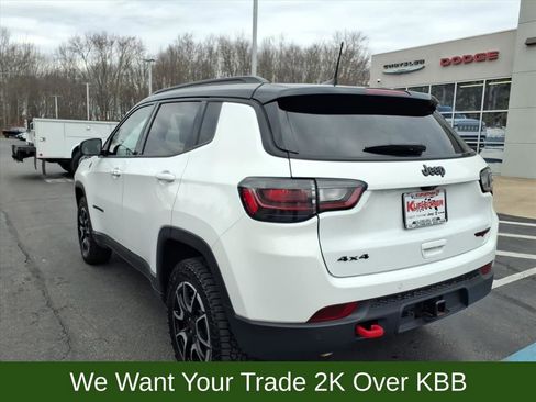 Used 2025 Jeep Compass Trailhawk w/ Trailhawk Elite Group image 8