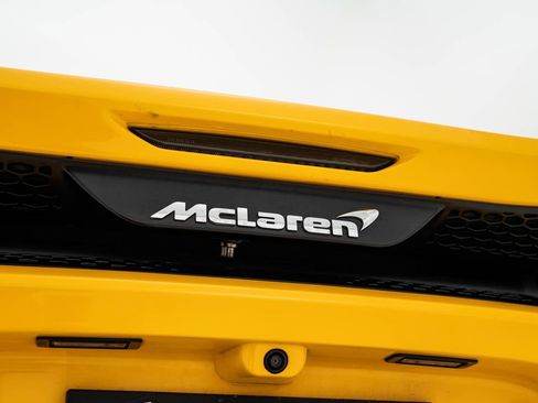 Used 2023 McLaren GT image 10