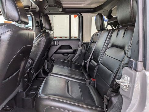 Used 2023 Jeep Wrangler Unlimited Sahara image 26