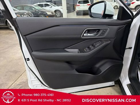 New 2026 Nissan Rogue Platinum w/ Platinum Premium Package image 11