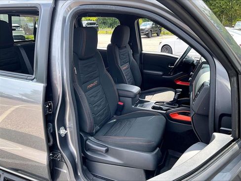 Used 2024 Nissan Frontier PRO-4X w/ Pro Convenience Package AWD/4WD image 11