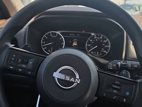 Used 2023 Nissan Rogue SV AWD/4WD image 17