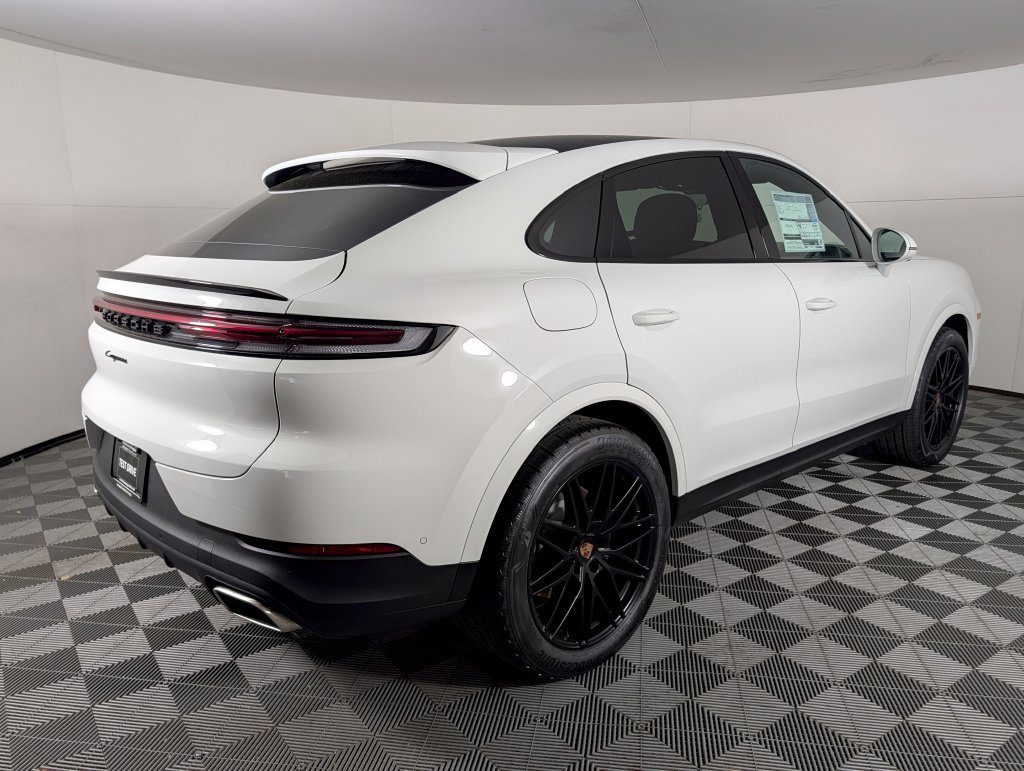 New 2026 Porsche Cayenne Coupe AWD/4WD image 7