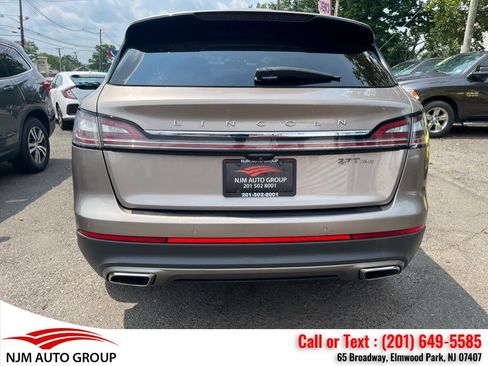 Used 2019 Lincoln Nautilus Select AWD/4WD image 9