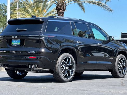 New 2026 Chevrolet Traverse High Country AWD/4WD image 3