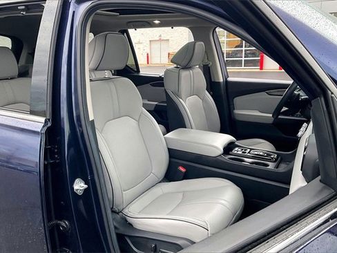 Used 2024 Honda Pilot Elite image 7