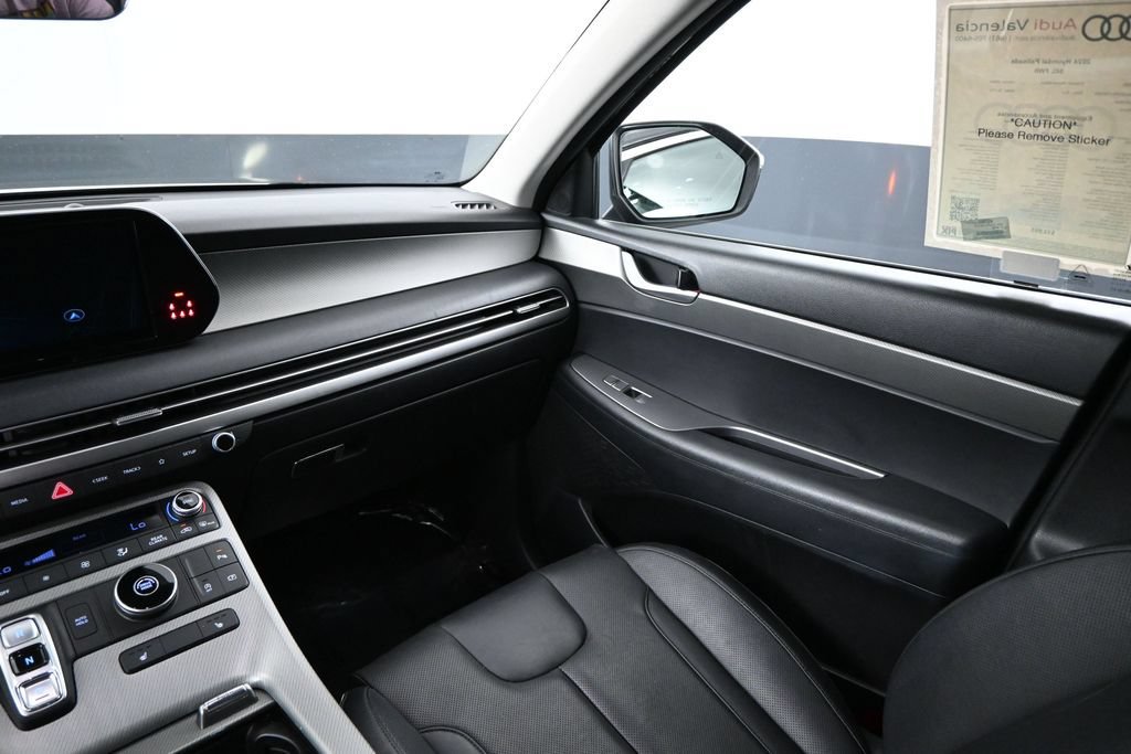 Used 2024 Hyundai Palisade SEL FWD image 13