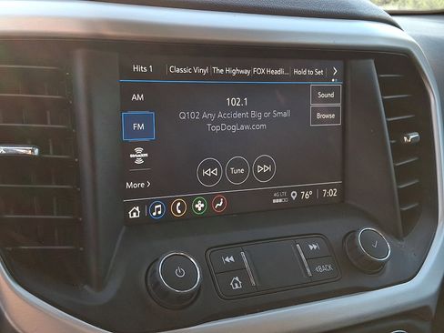 Used 2023 GMC Acadia SLE FWD image 17