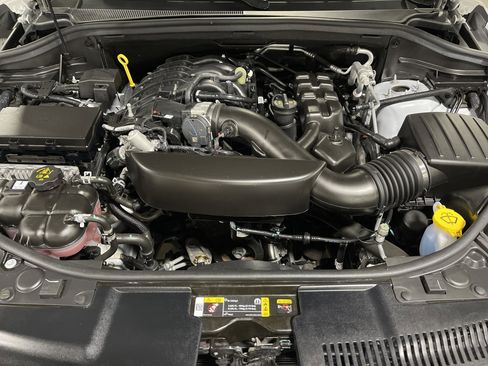 Used 2024 Dodge Durango GT image 18