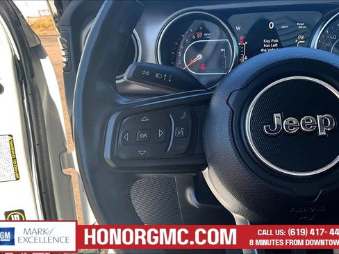 Used 2021 Jeep Gladiator Sport AWD/4WD image 12