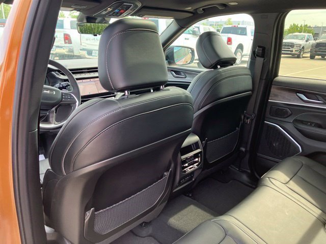 New 2026 Jeep Grand Cherokee Limited AWD/4WD image 24