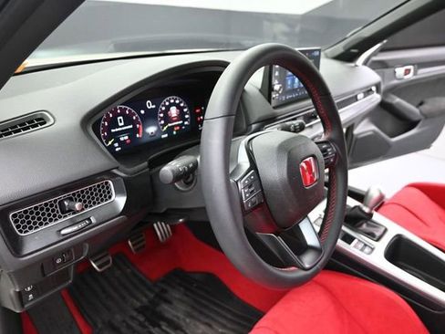 Used 2025 Honda Civic Type R image 18