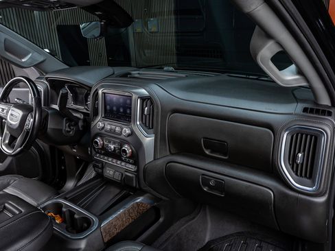 Used 2022 GMC Sierra 3500 Denali w/ Denali Ultimate Package image 18