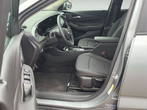 Used 2024 Buick Encore GX Preferred FWD image 11