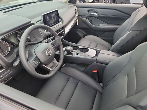 New 2026 Nissan Rogue SV FWD image 3