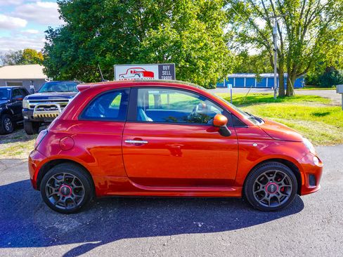 Used 2013 FIAT 500 Turbo w/ Comfort/Convenience Group image 2