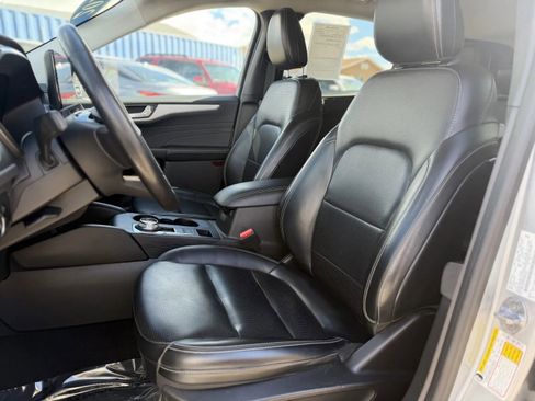Used 2023 Ford Escape Platinum image 15