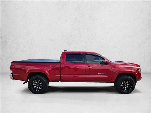 Used 2021 Toyota Tacoma SR5 RWD image 4
