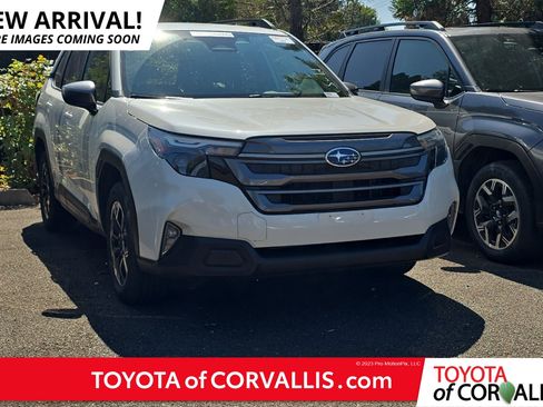Used 2025 Subaru Forester Premium AWD/4WD image 1