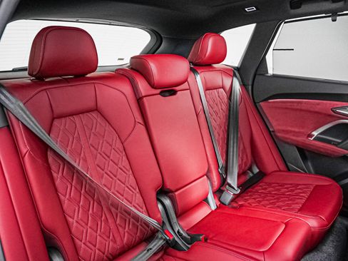 New 2026 Audi SQ5 Prestige AWD/4WD image 11
