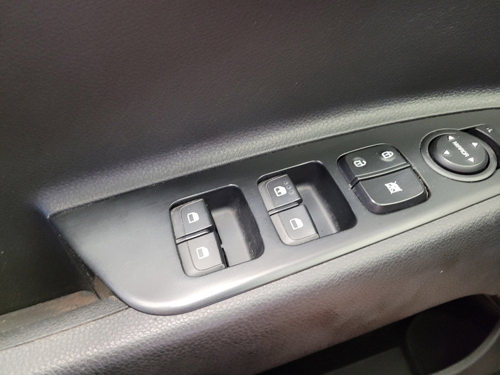 Used 2021 Kia Rio S FWD image 27