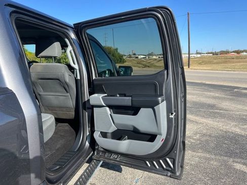 Used 2022 Ford F150 XLT w/ Equipment Group 302A High image 16