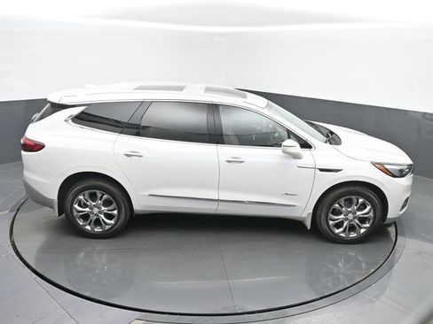 Used 2019 Buick Enclave Avenir w/ Avenir Technology Package AWD/4WD image 43