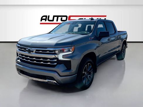 Used 2024 Chevrolet Silverado 1500 RST w/ Z71 Off-Road Package image 3