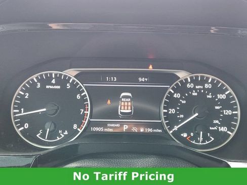 Used 2025 Nissan Pathfinder SL FWD image 14