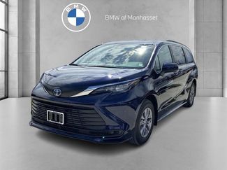Used 2024 Toyota Sienna LE video 1