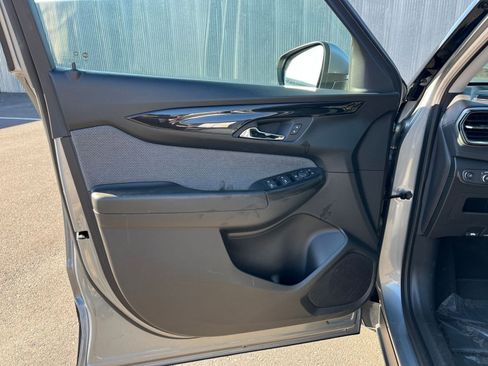 Used 2025 Chevrolet TrailBlazer LT image 20