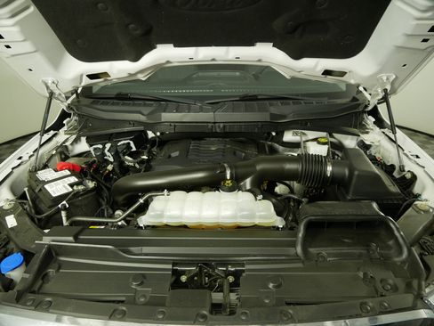 Certified 2022 Ford F150 XLT w/ XTR Package image 31