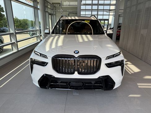 New 2027 BMW X7 xDrive40i AWD/4WD image 2
